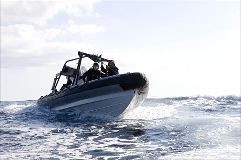 Een Rigid Hull Inflatable Boat 2000D, ook wel RHIB genoemd.