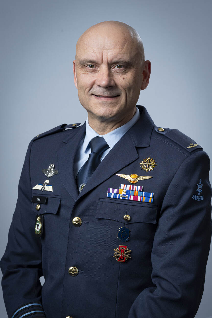 Portretfoto Commandant Luchtstrijdkrachten luitenant-generaal André Steur.
