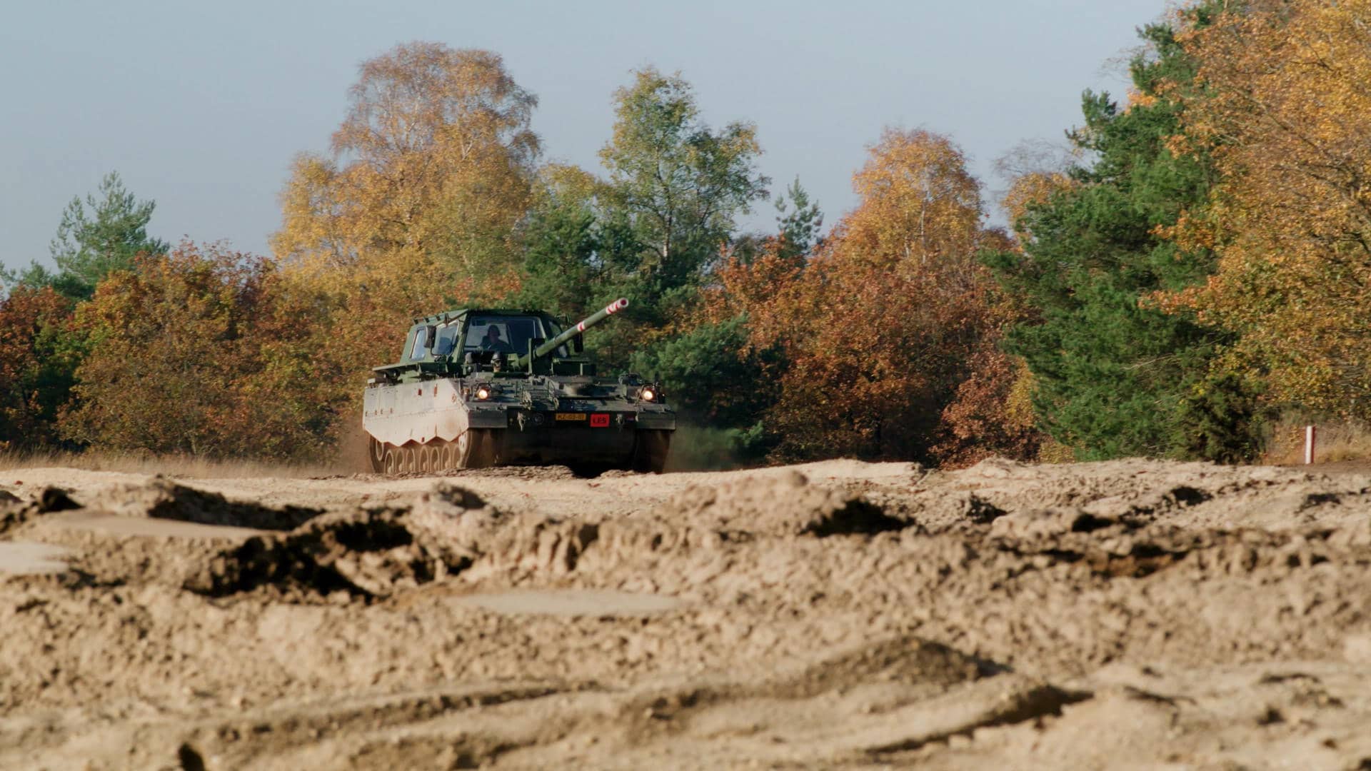 Een kennismakingsvideo van de rijopleiding met verschillende rijdende voertuigen