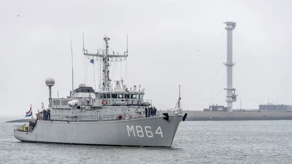 Zr. Ms. Willemstad keert terug in Den Helder.