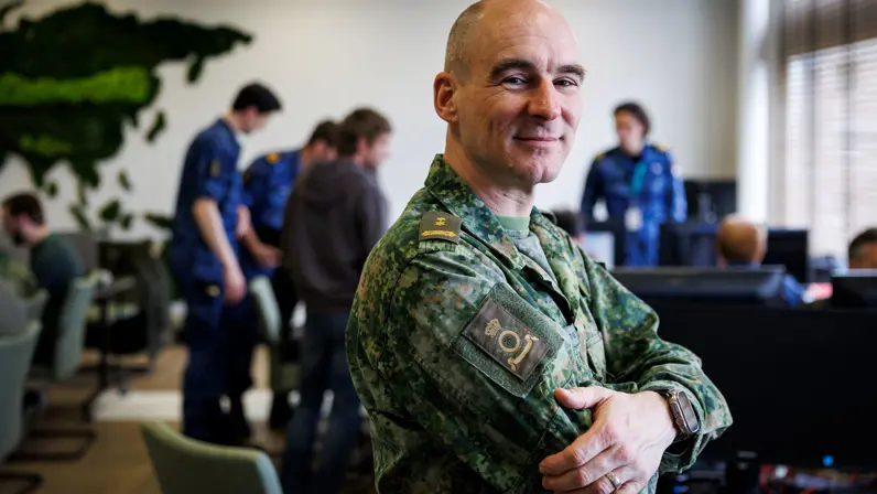 portretfoto van luitenant-kolonel Matthijs van der Wel-ter Weel, cyberreservist en commandant van het Defensie Cyber Commando (DCC).