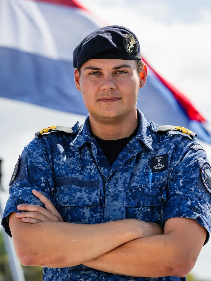 Marinier kijk je aan