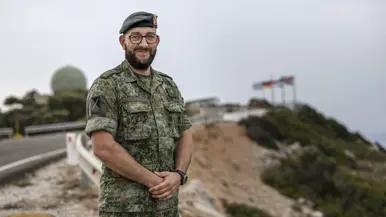 Portretfoto van kapitein Bram.