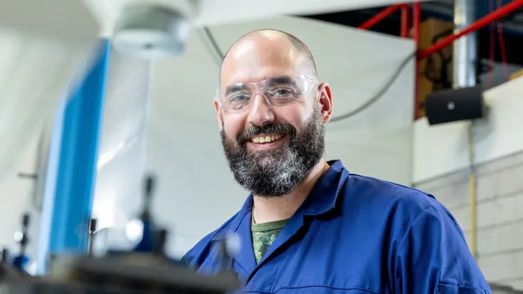 Portretfoto van sergeant 1 Erik van den Bergh.