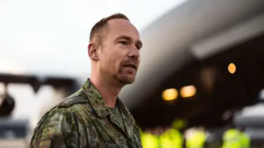 Portretfoto van kapitein Jouke voor het C17 transportvliegtuig.