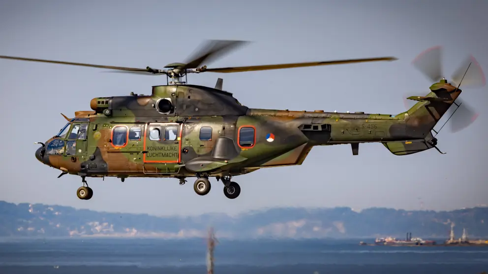 De vernieuwde Cougar-transporthelikopter van de luchtmacht.