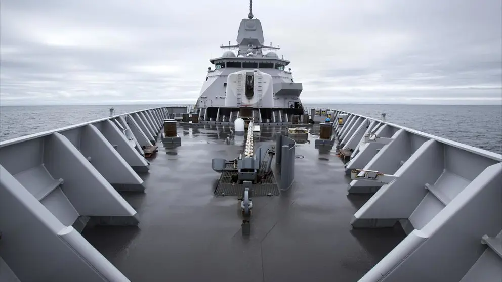 Zr.Ms. Evertsen op volle zee