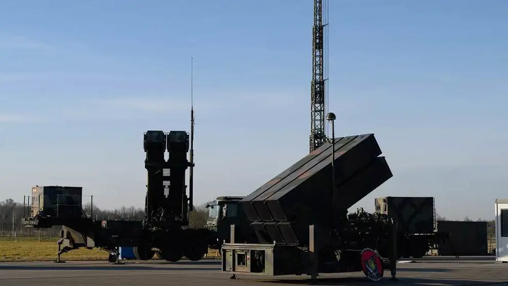 Afweergeschut bij NAVO-luchtverdedigingsoefening.