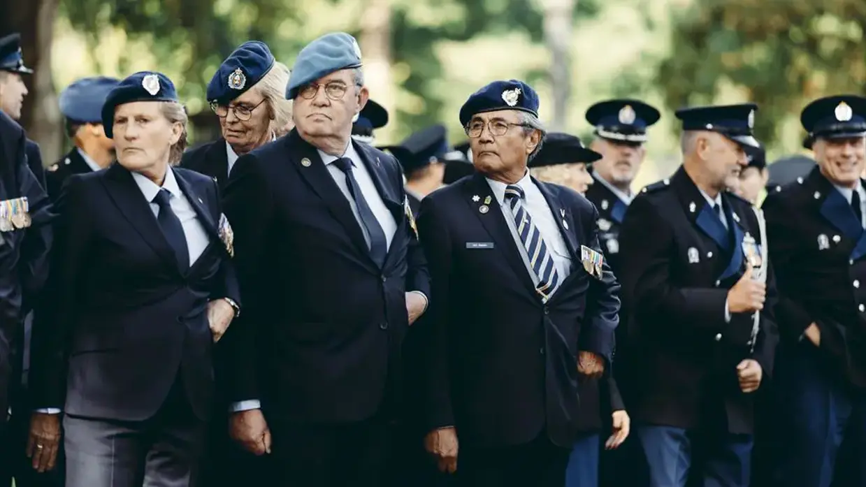 Veteranen in de houding tijdens Veteranendag