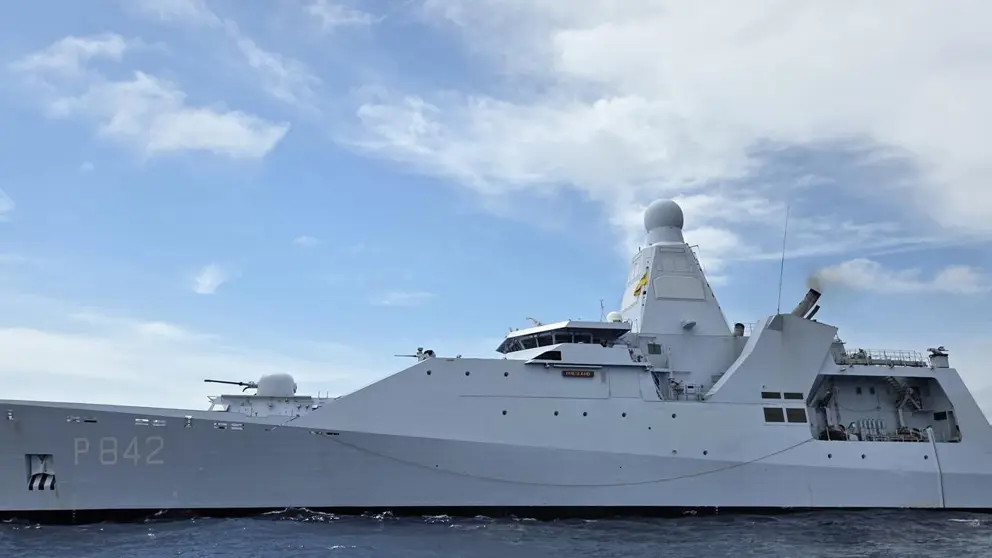 Het Nederlandse marineschip Zr.Ms. Friesland.