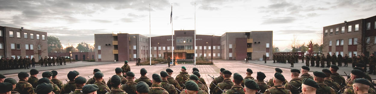 Het Korps Commandotroepen op het kazerneterrein.