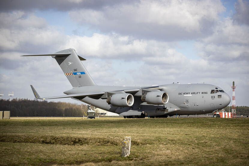 De C-17.