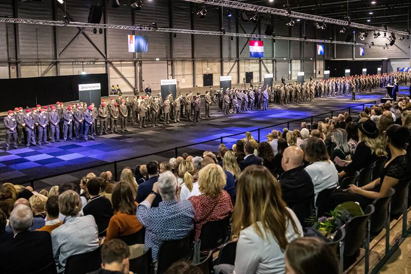 Voor het eerst sinds het begin van de coronacrisis zijn er weer grote medaille-uitreikingen in de aanwezigheid van familie, partners en vrienden.