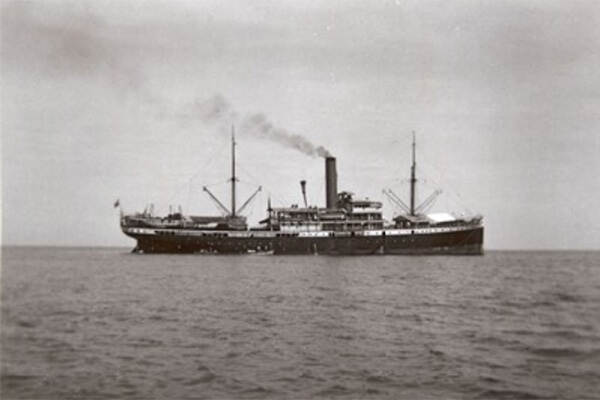 De Van Imhoff. Het schip dat 19 januari 1942 in de Indische Oceaan verging.
