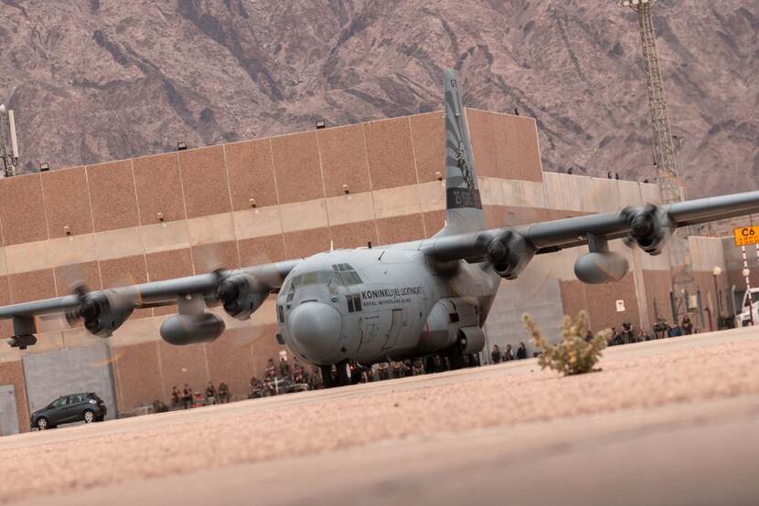 Een van de C-130 Herculestoestellen op Aqaba.
