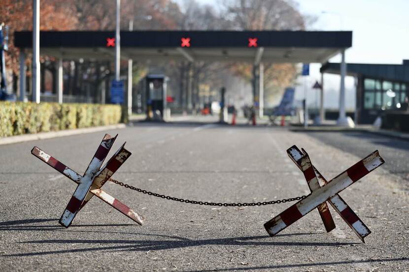 Ingang van Vliegbasis Volkel.