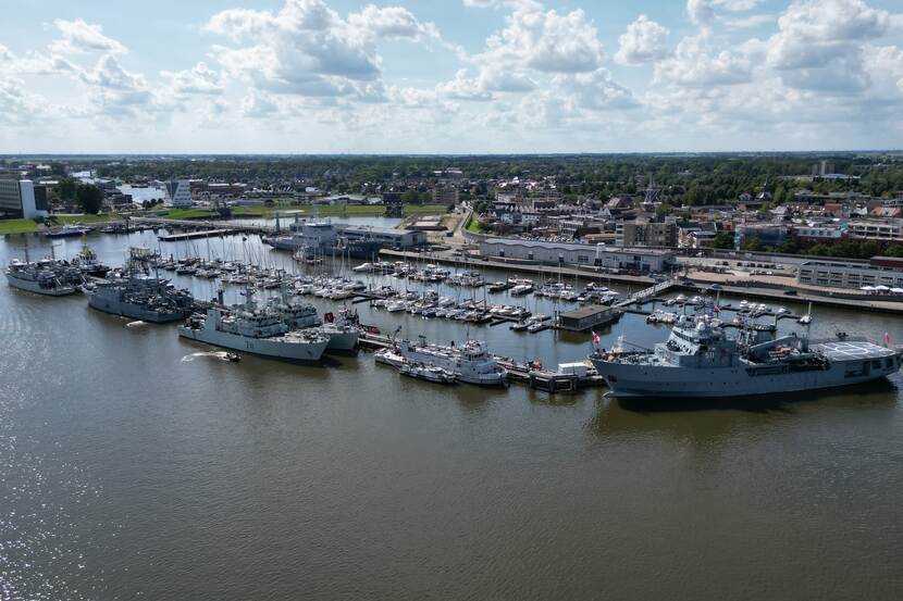 De haven van Delfzijl van bovenaf.