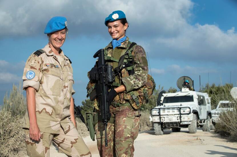 Archieffoto van vrouwen tijdens deelname aan een VN-vredesmissie.