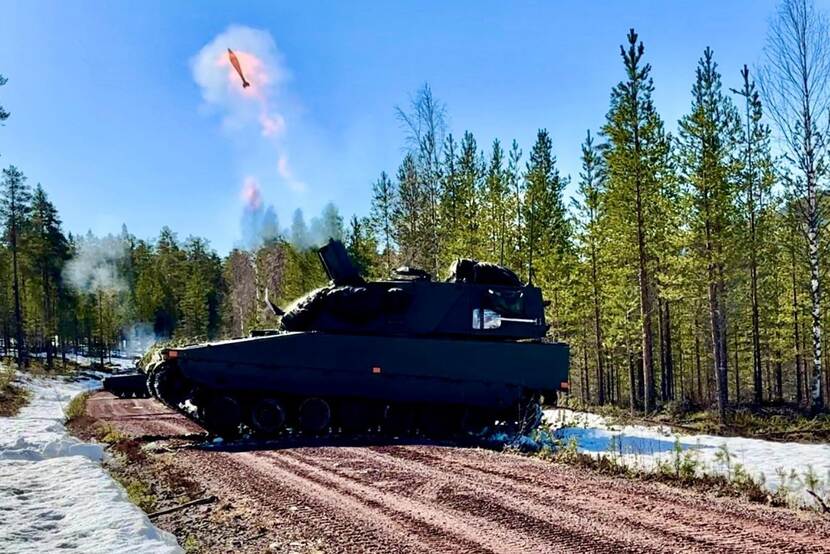 CV90