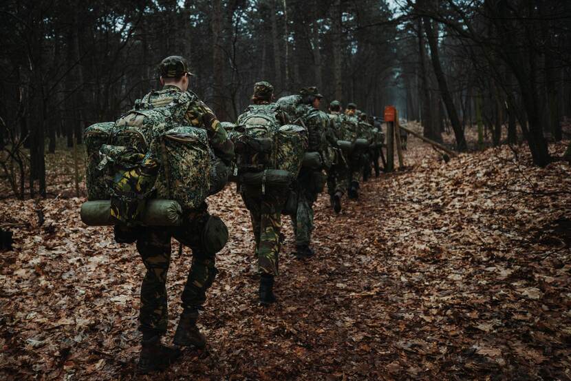 Reservisten tijdens een militaire oefening.
