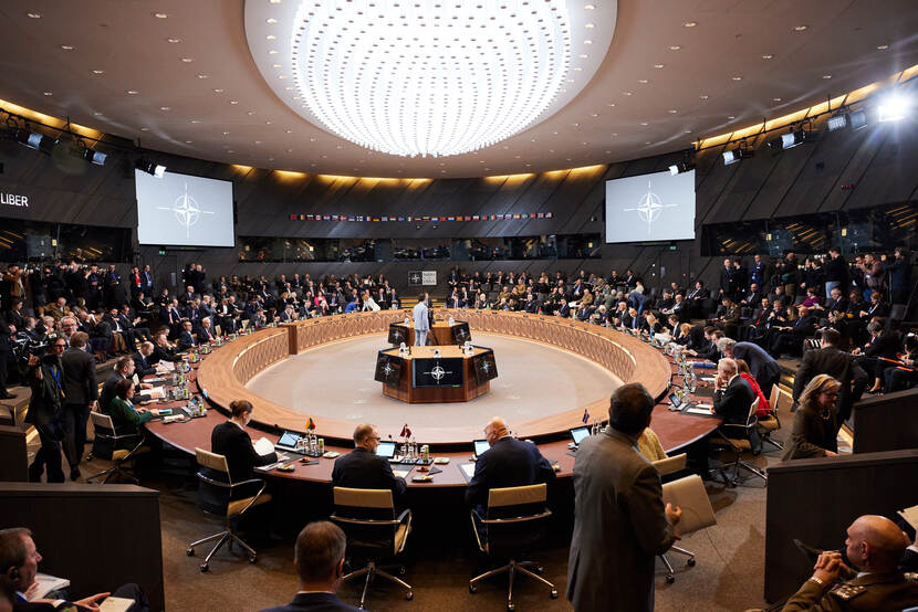 Vergadering van defensieministers bij de NAVO