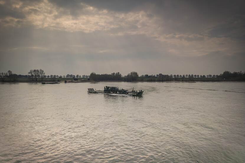 Rijnoversteek per ponton.