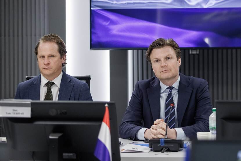 De minister en staatssecretaris.