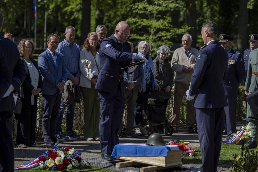 Eerbetoon.