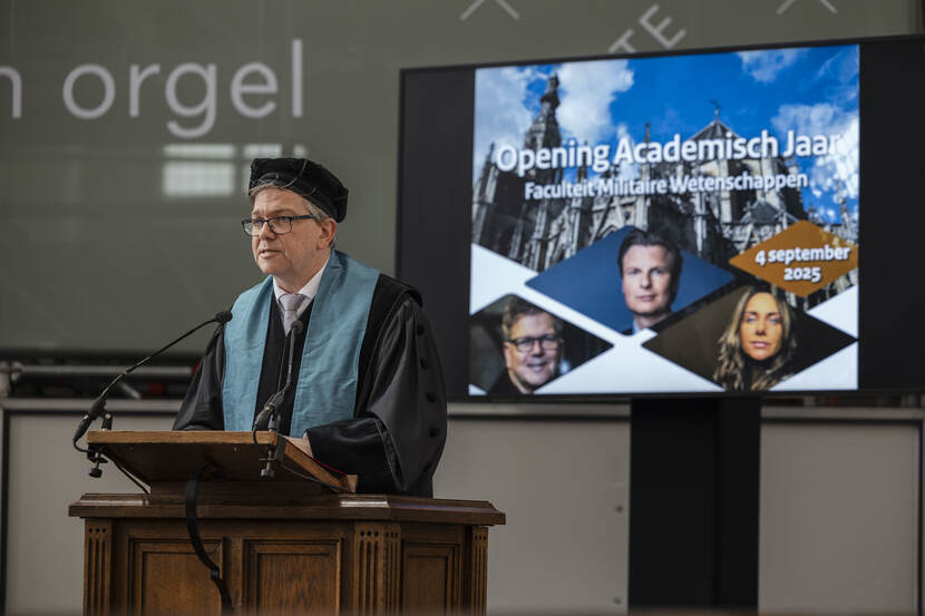 Professor Patrick Oonincx, decaan van de NLDA.