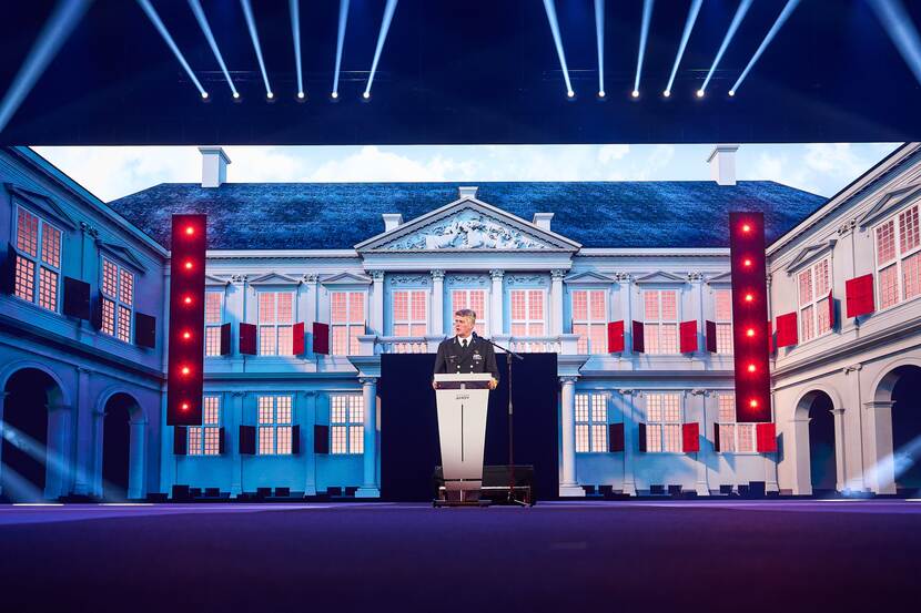 Een hoge militair speecht.