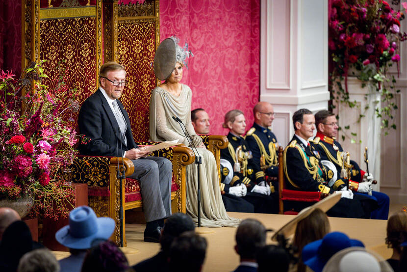 De Koning en de Koningin tijdens de Troonrede.