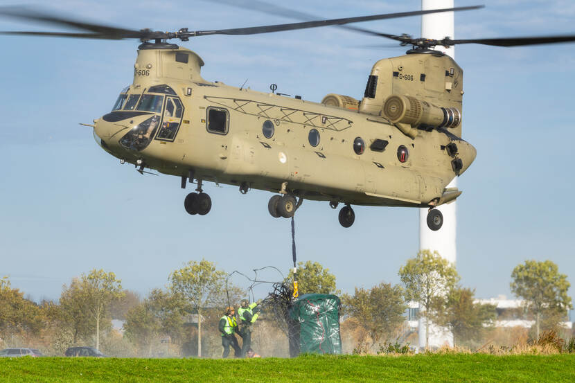 lading onder Chinook.