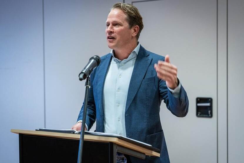 Staatssecretaris Tuinman.