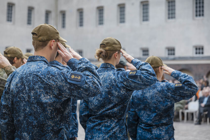Uitbrengen van een groet.