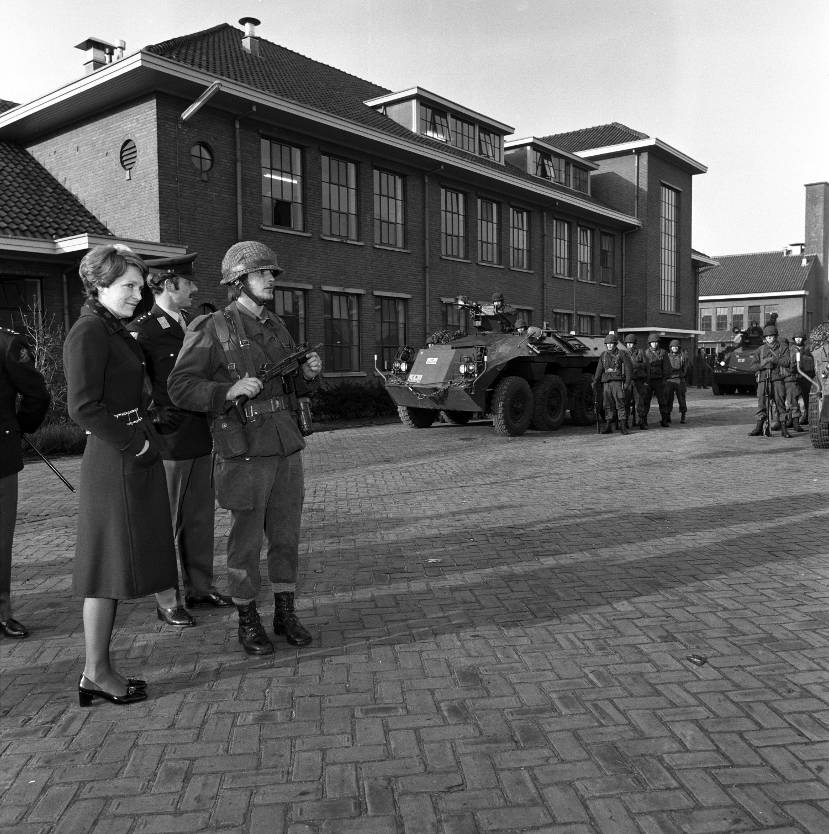 Prinses Irene bij de Westenbergkazerne in Schalkhaar. Archieffoto: ministerie van Defensie.