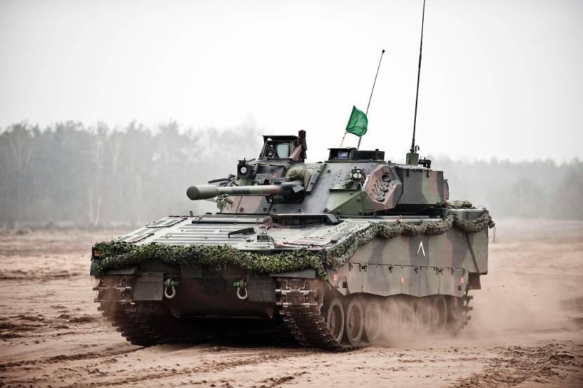 CV90-infanteriegevechtsvoertuig in actie. Archieffoto: ministerie van Defensie.