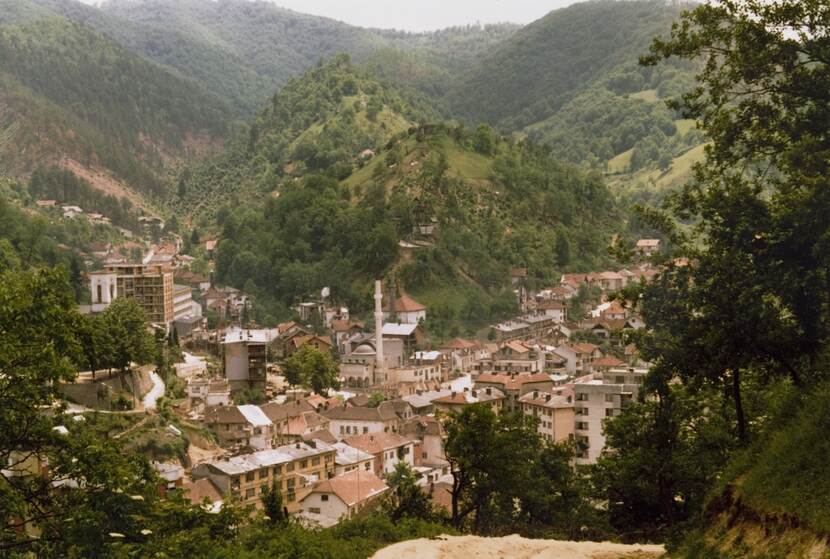 Overzichtsfoto Srebrenica rond 1995.