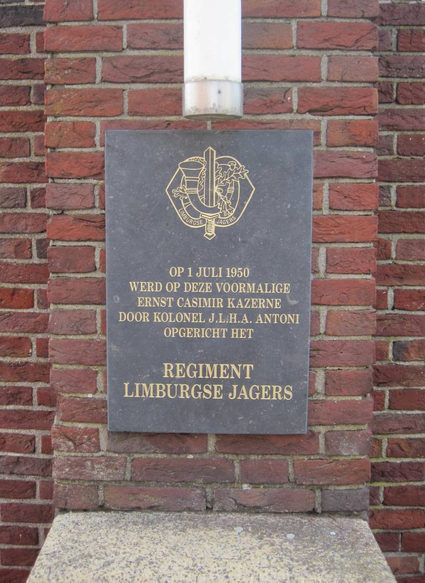 Plaquette oprichting Regiment Limburgse Jagers.