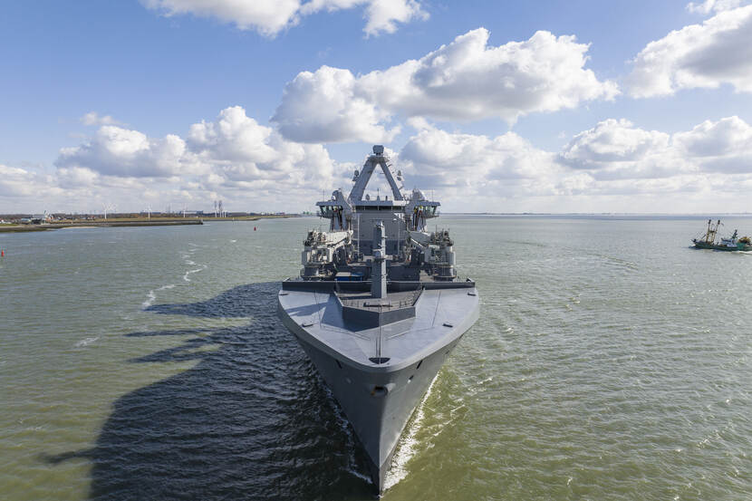 Voorkant van Zr.Ms. Den Helder.