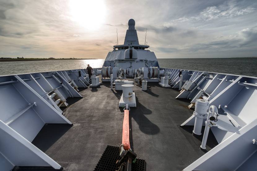 Het dek van het patrouilleschip Zr.Ms. Holland.