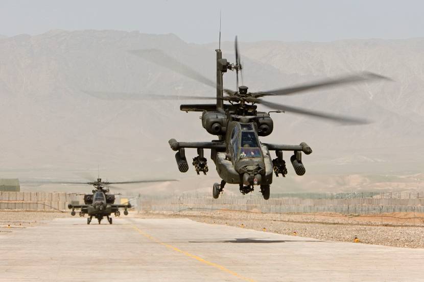 Apaches op landingsbaan