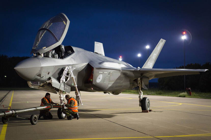 F-35 kort na de landing op Vliegbasis Leeuwarden voor het kennismakingsbezoek in 2016.