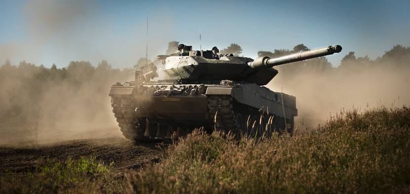 Tanque de batalha principal Leopard 2A6.