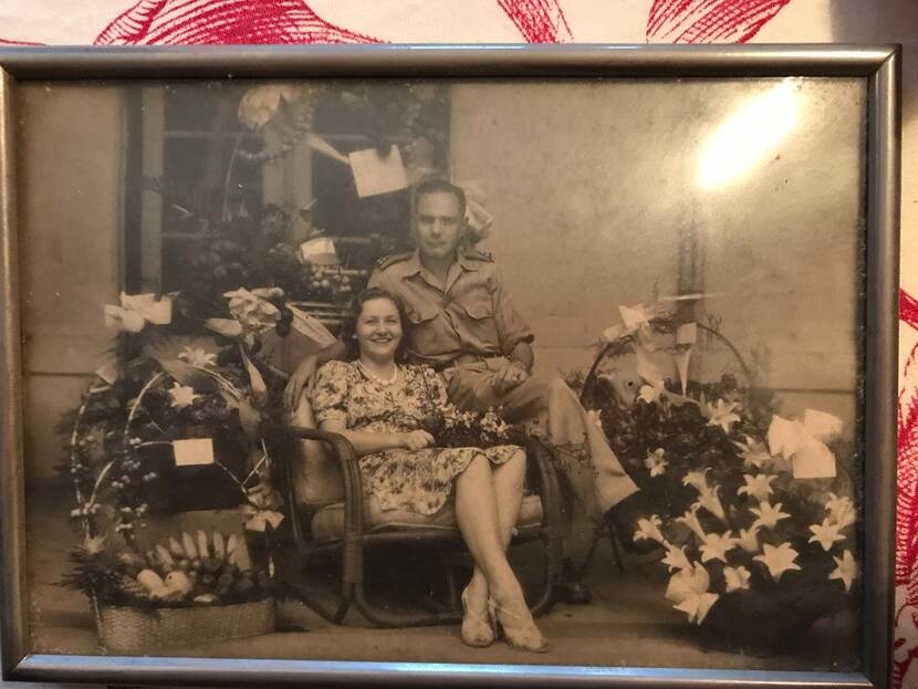Militair met vrouw.