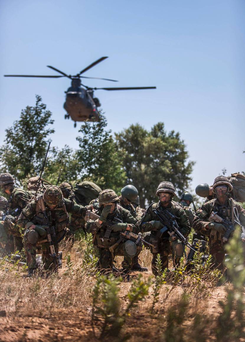 Militairen van 11 Luchtmobiele Brigade.