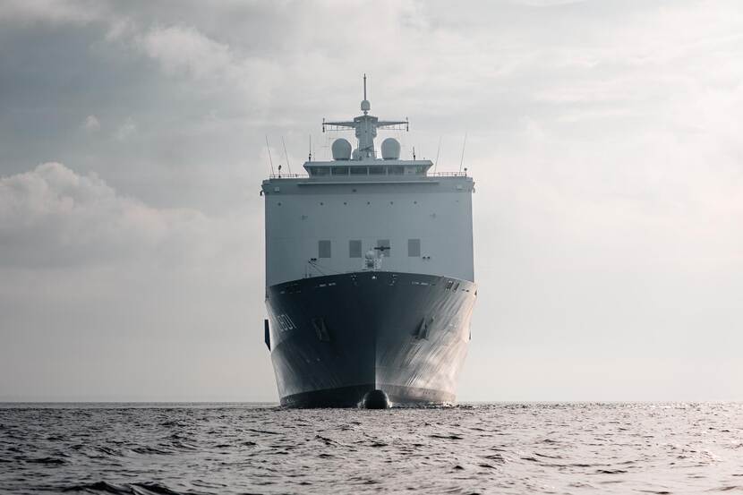 De voorkant van Zr.Ms. Johan de Witt.