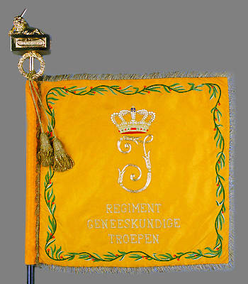 Vaandel Regiment Geneeskundige Troepen voorkant.