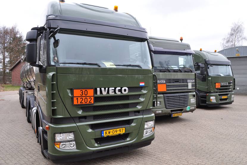 3 speciale voertuigen, waaronder een tankwagen, uit het uitgebreide wagenpark van de DVVOcie.