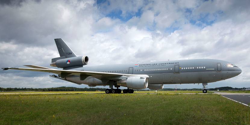 Een KDC-10 staat klaar om te vertrekken vanaf Vliegbasis Eindhoven.