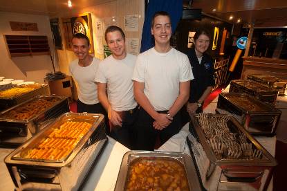 Buffet aan boord.